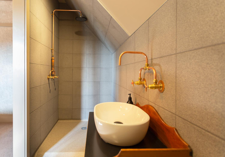 Bathroom 5, No11 BnB, Waitaki