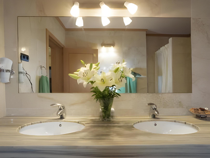 Bathroom 4, Serenity Amadores, Las Palmas