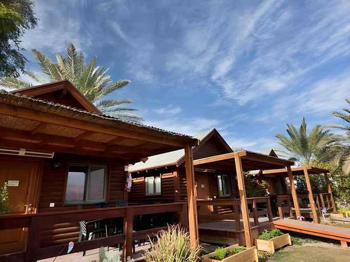 Others 2, Belfer's Dead Sea Cabins