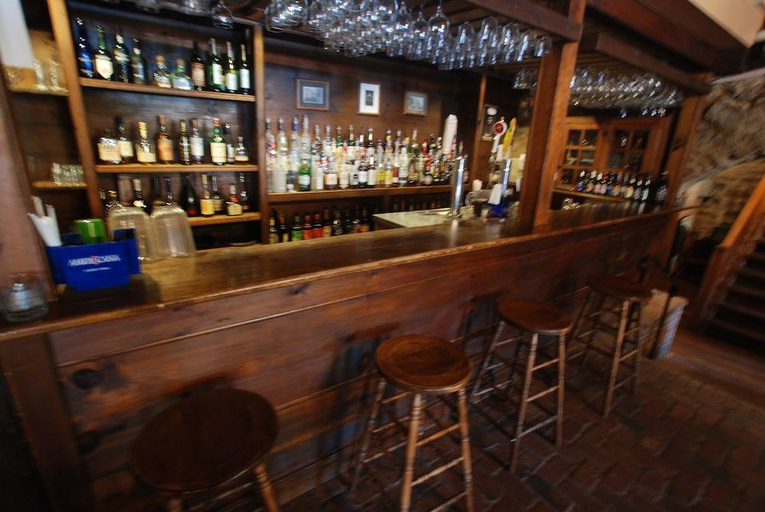 Food & Drinks 5, Inn at Millrace Pond, Warren