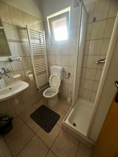 Bathroom 3, Ubytovanie Erika, Tvrdošín