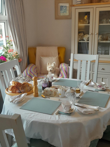 Others 3, Saint Martin's Bed and Breakfast