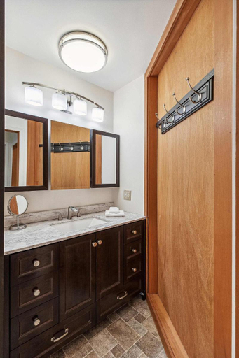 Bathroom 4, Hotel Seward, Kenai Peninsula