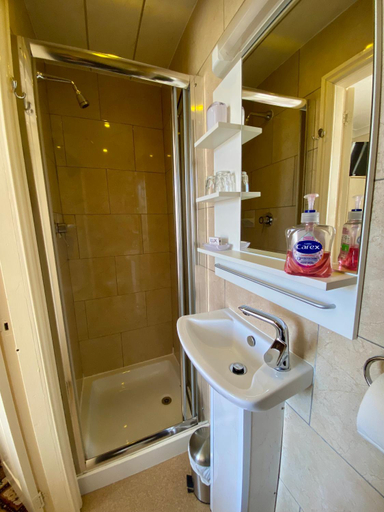 Bathroom 3, The Libra - Adults Only B&B with carpark, Blackpool