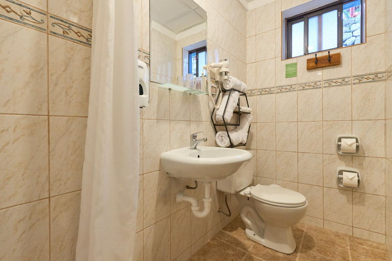 Bathroom 4, Socialtel Saphi Cusco, Cusco