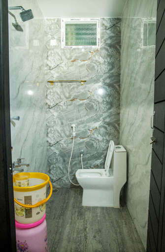 Bathroom, Hotel Temple Tower, Ramanathapuram