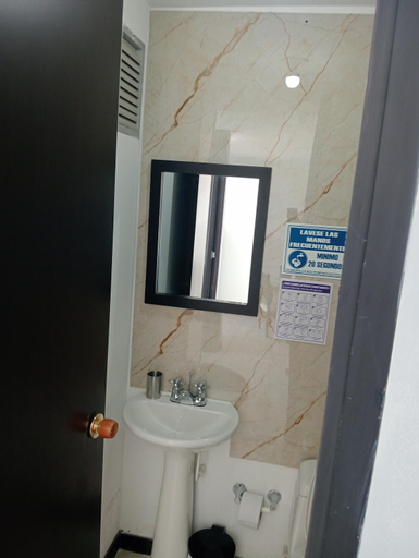 Bathroom 4, Apartamento a 5 minutos del parque del cafe con Piscina, Circasia