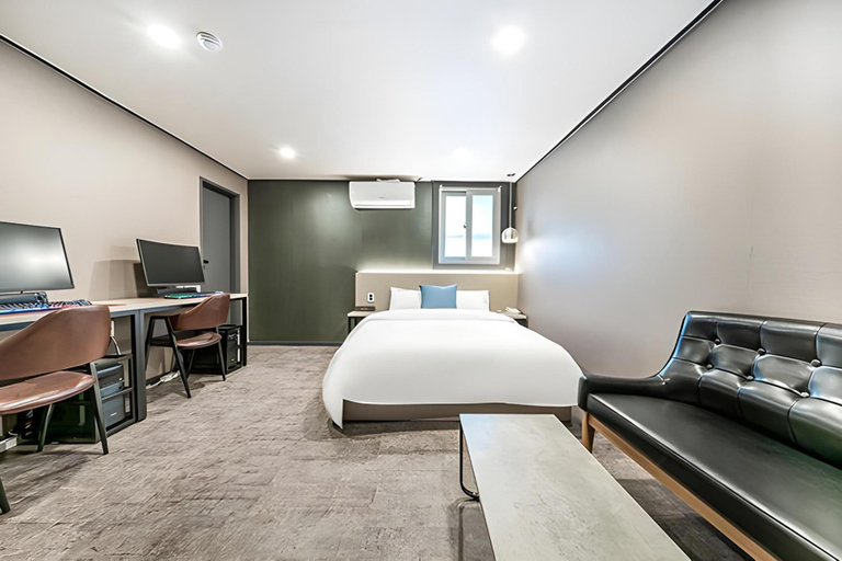 Bedroom 3, Bucheon Noblesse Bucheon Station Branch, Bucheon