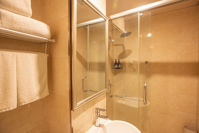 Bathroom 3, Starway Hotel Jiyuan Jishui Street, Jiyuan shi