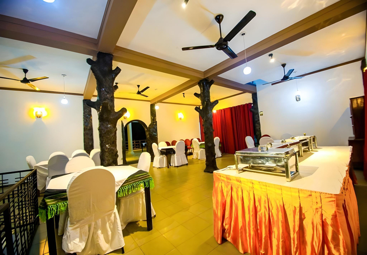 Food & Drinks 4, Dee Ella Hotel, Mirigama