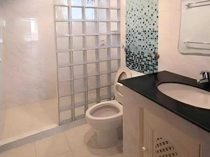 Bathroom 2, Thai Paradise South Residence, Cha-Am
