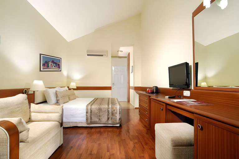 Bedroom 2, Belcekiz Beach Club - All Inclusive, Fethiye