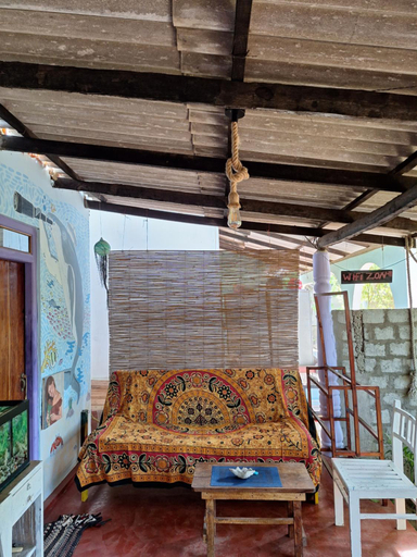 Bedroom 2, Akki's Hostel, Trincomalee Town and Gravets