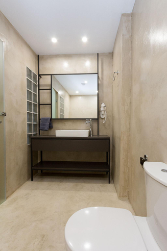 Bathroom 4, Hotel @Syngrou Fix, Attica