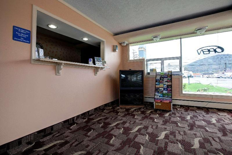 Public Area, Americas Best Value Inn Bradford, Mc Kean