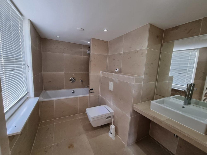 Bathroom 4, Detached chalet with garden and WiFi in Limburg, Echt-Susteren