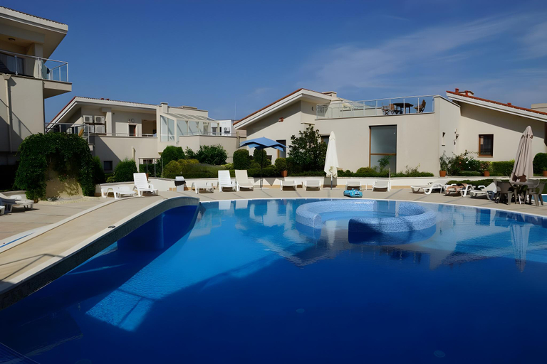 Sport & Beauty 2, Big 3 Floor Villa With Pool And Beach, Byala