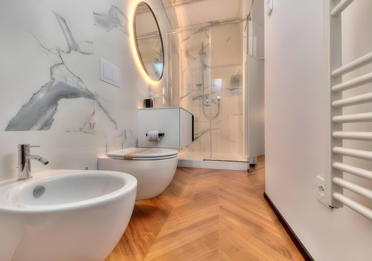 Bathroom 2, Livin' Portofino SEA, Genova