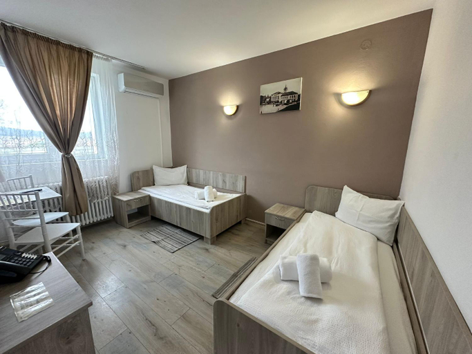 Bedroom 2, Motel Dacia, Sebes
