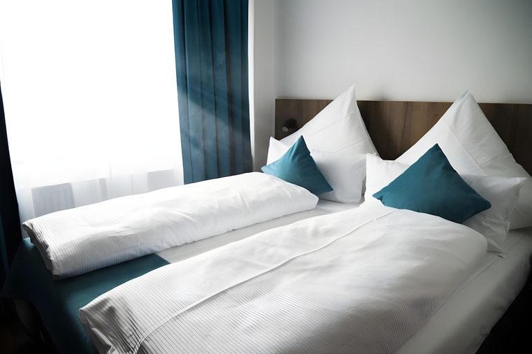 Bedroom 2, Hotel Hansa, Stuttgart