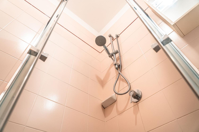 Bathroom 3, Comfy apartment by the sea in Bibione, Venezia