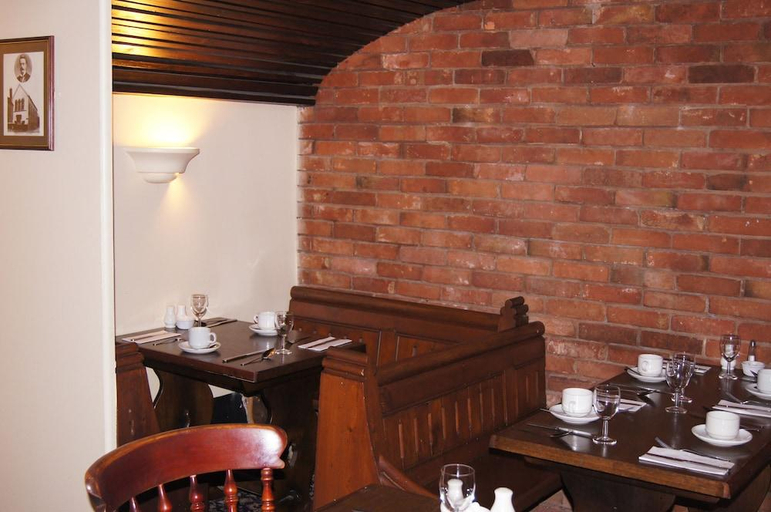 Food & Drinks 5, The Castle Hotel Tamworth, Staffordshire