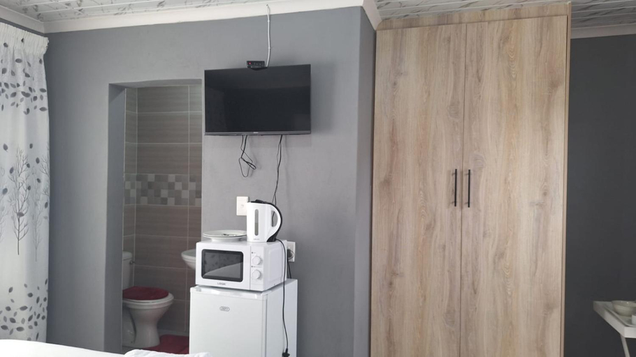 Bedroom 3, K K K Guesthouse, Gert Sibande
