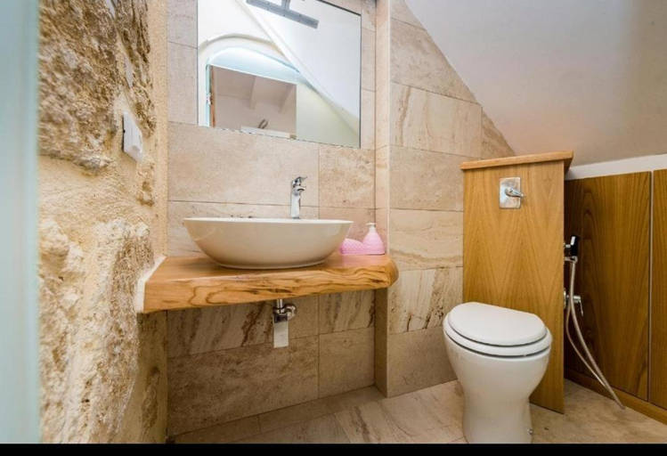 Bathroom 2, Casa Rosa Castellammare del Golfo, Trapani