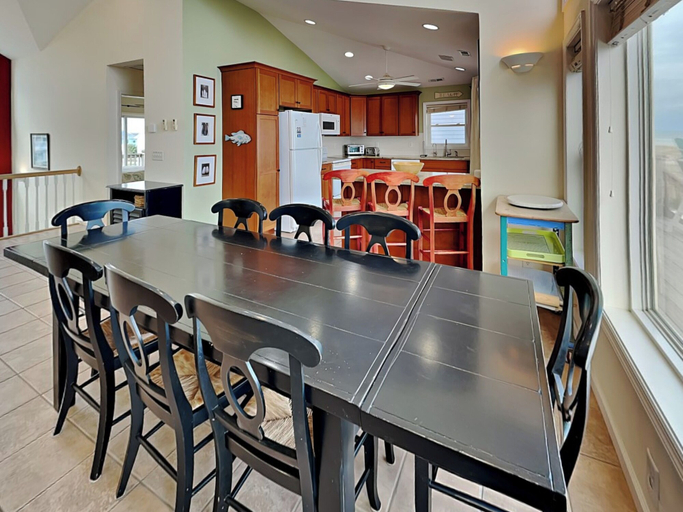 Food & Drinks 5, Carrle/Trachtman by Topsail Realty, Pender