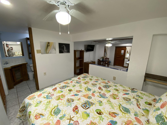 Bedroom 2, Mariposa Lodge, Roatán