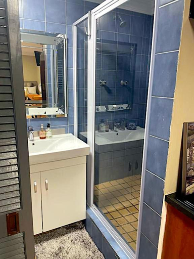 Shower 4, Church Road Apartment, Nelson Mandela Bay