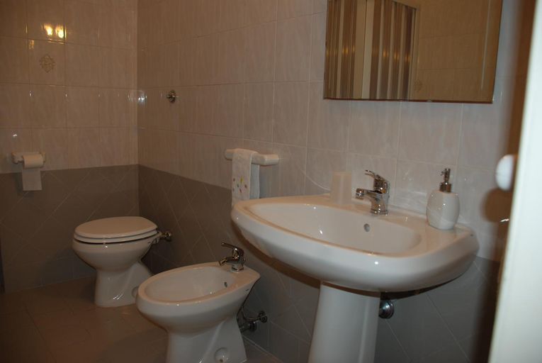 Bathroom, B&B Al Giardino, Lecce