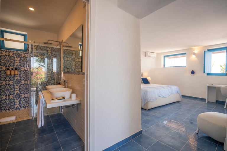 Bedroom 2, Borgo del Cannitello Romantic Resort, Messina