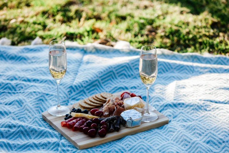 Food & Drinks, MontMartre Chalets & Venue, Cape Winelands