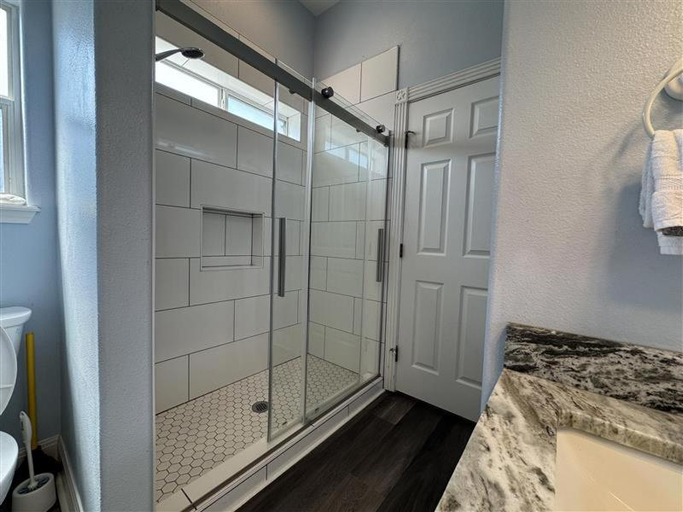 Bathroom 4, Coastal Cutie, Nueces