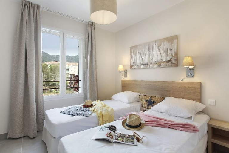 Bedroom 3, Residence Prestige Odalys Les Canissons, Var