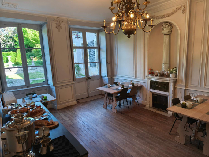 Food & Drinks 3, Chez Diane, Cher