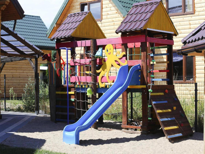 Family & Kids, Holiday Home in Rewal near Sandy Beach, Gryfice