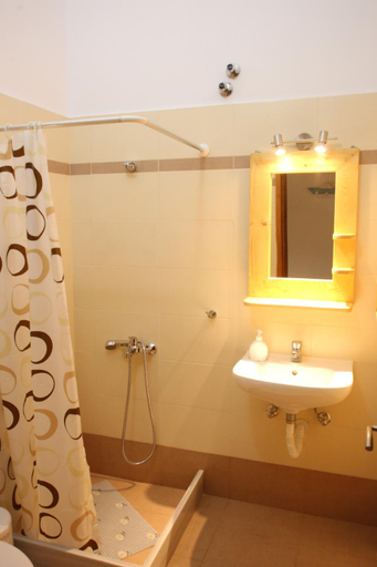 Bathroom 2, Oasis Rooms & Studios in Galissas, South Aegean