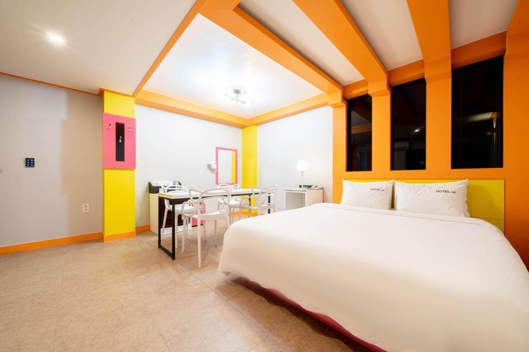 Bedroom, hotel UK, Busanjin