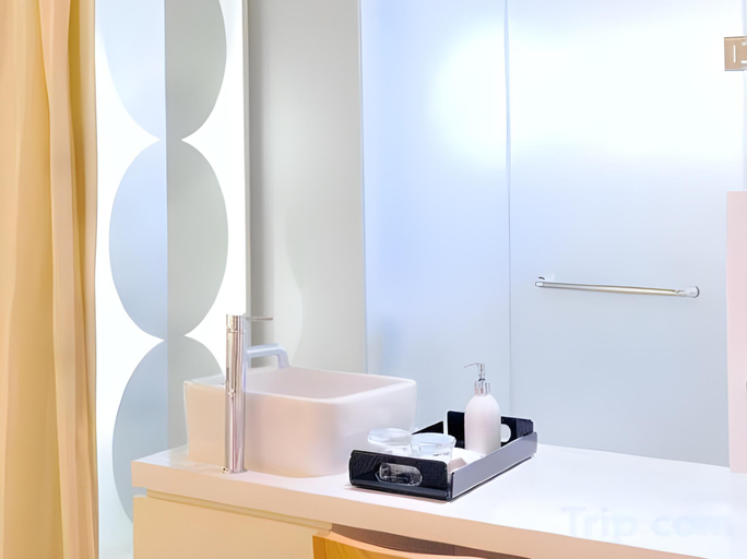 Bathroom 4, Hiptique Sukhumvit 13, Wattana