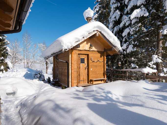 Exterior & Views 1, Chalet in St. Martin with Sauna  Mountain Views, Sankt Johann im Pongau
