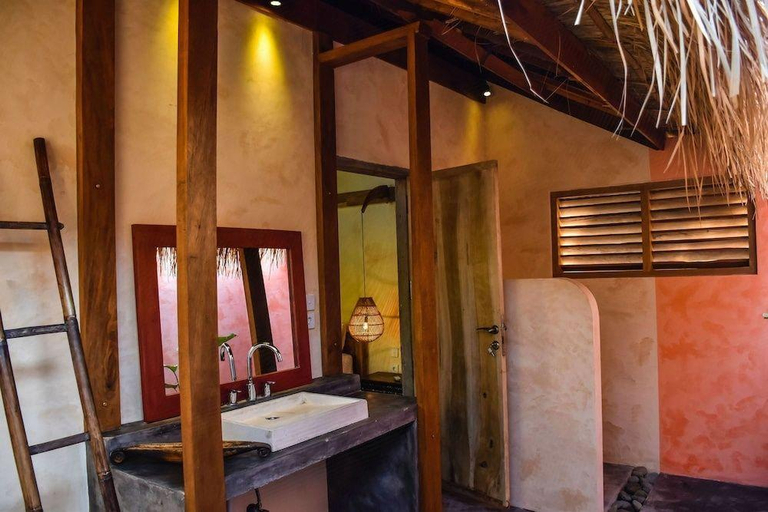 Bedroom, Owa Lodge Areguling, Lombok