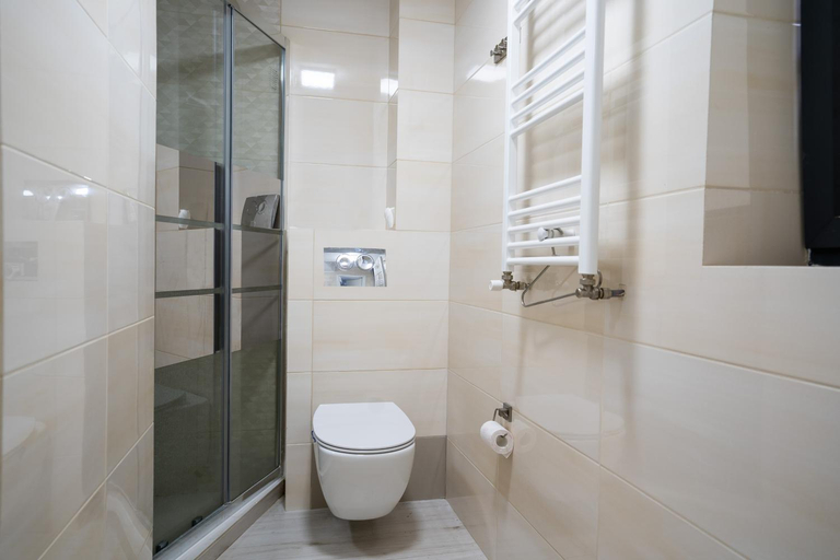 Bathroom 2, MAMAIA CENTRAL Apartments, Constanta