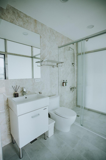Bathroom 5, Ruili Tea Villa, Chiayi County