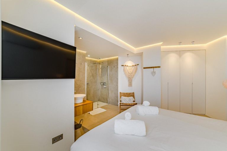 Bedroom 2, OCEAN GARDEN Sunset & Sunrise - heated pool - AC - lounge zone, Santa Cruz de Tenerife