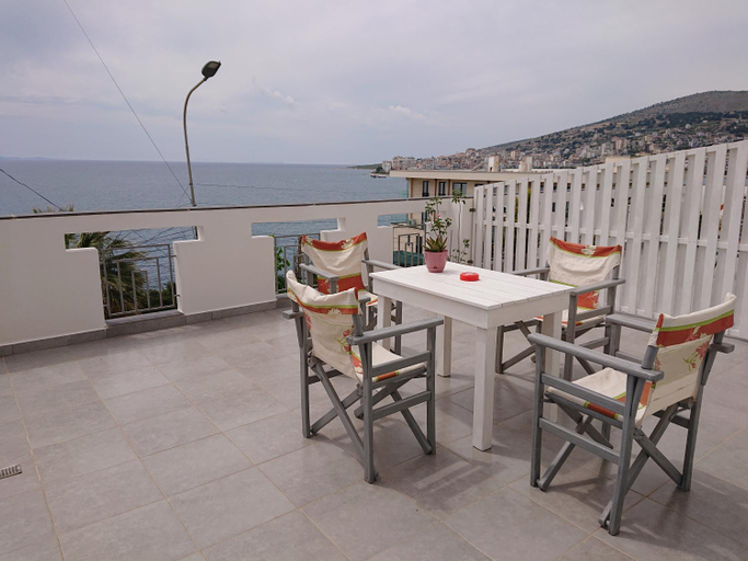 Others 4, Villa Kostian, Sarandës