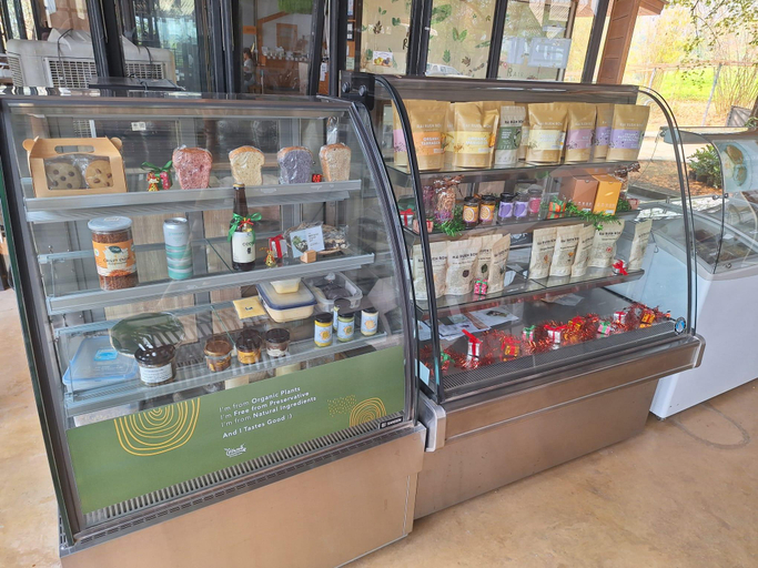 Food & Drinks 5, Rai Ruen Rom x StayLah ECO, Thoeng