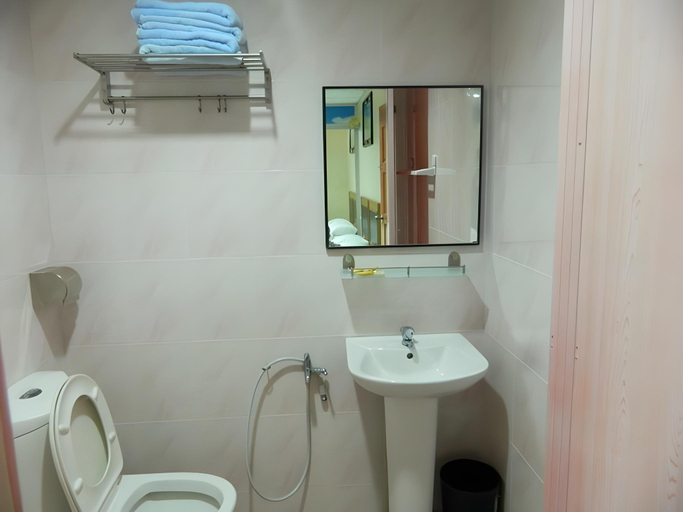 Bathroom 2, Sweet Hotel, Mersing