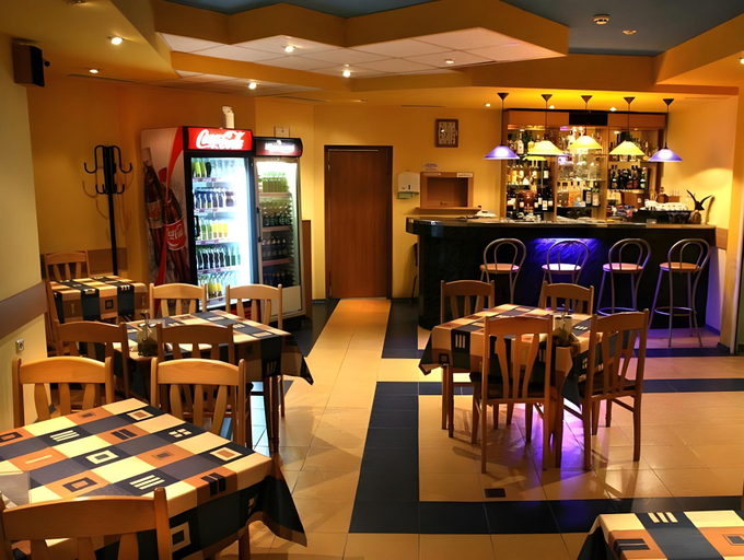 Coffee shop, hotel Mehdjarel, Shumen